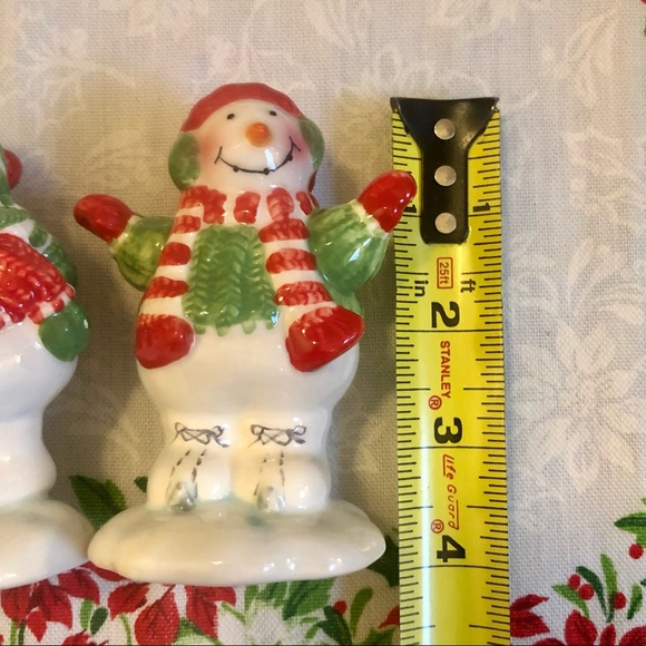 Snowmen Salt and Pepper Shakers Christmas Decor Lady Jayne LTD. Snowman - Picture 10 of 11